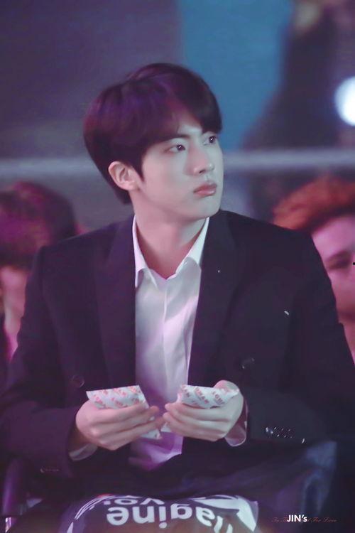 南俊图片,探寻偶像的魅力瞬间