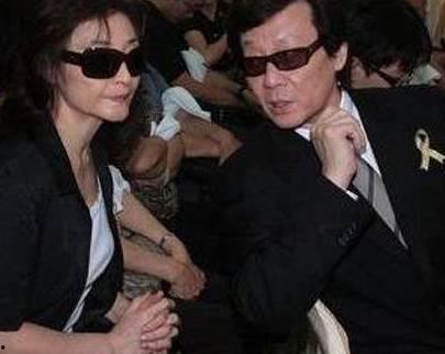 寇世勋妻子照片,优雅端庄，尽显豪门气质