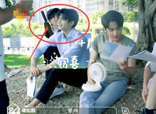 宋威龙拍花絮,镜头外的青春风采